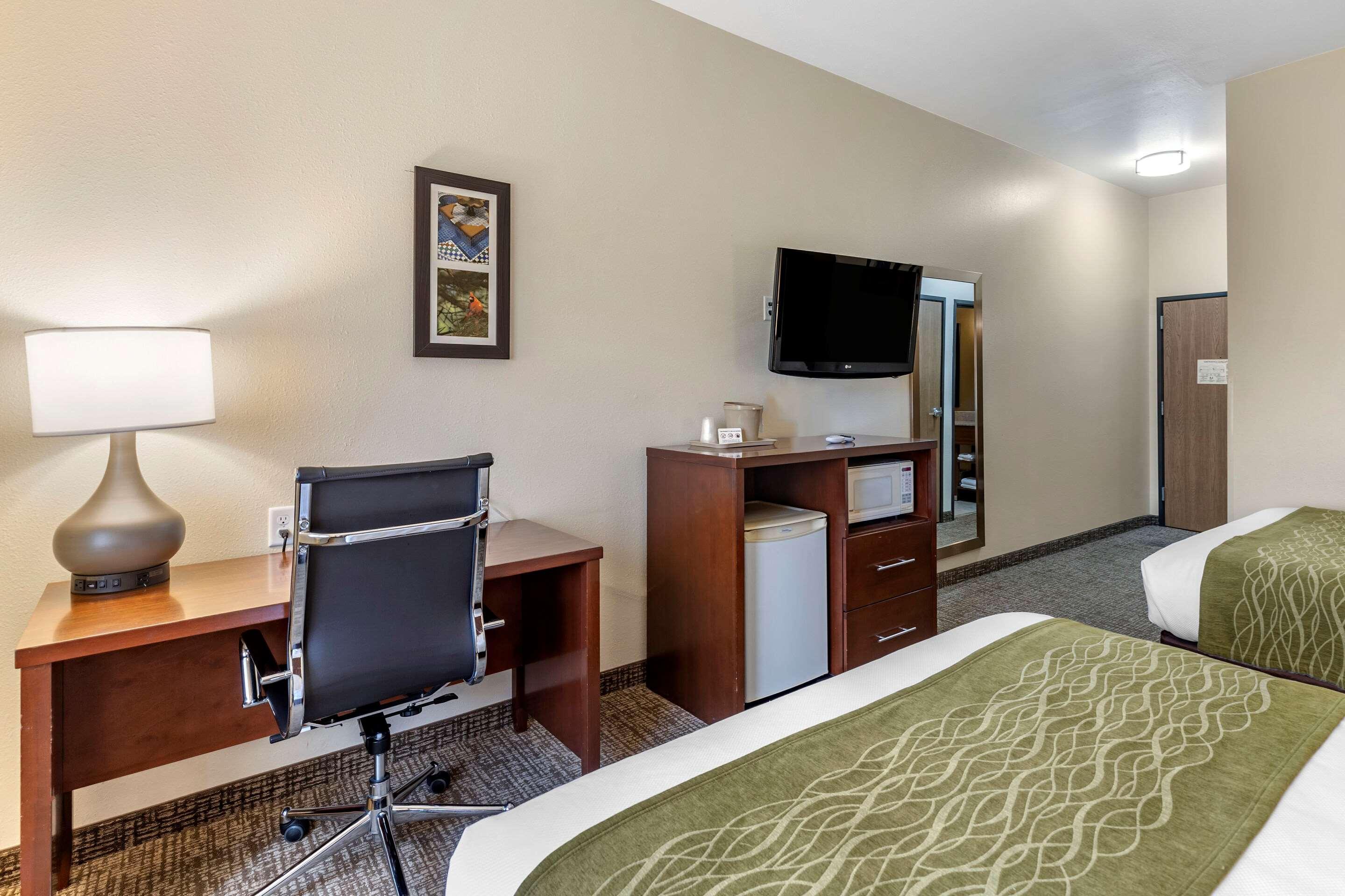 Comfort Inn & Suites Greenville I-70 Kültér fotó