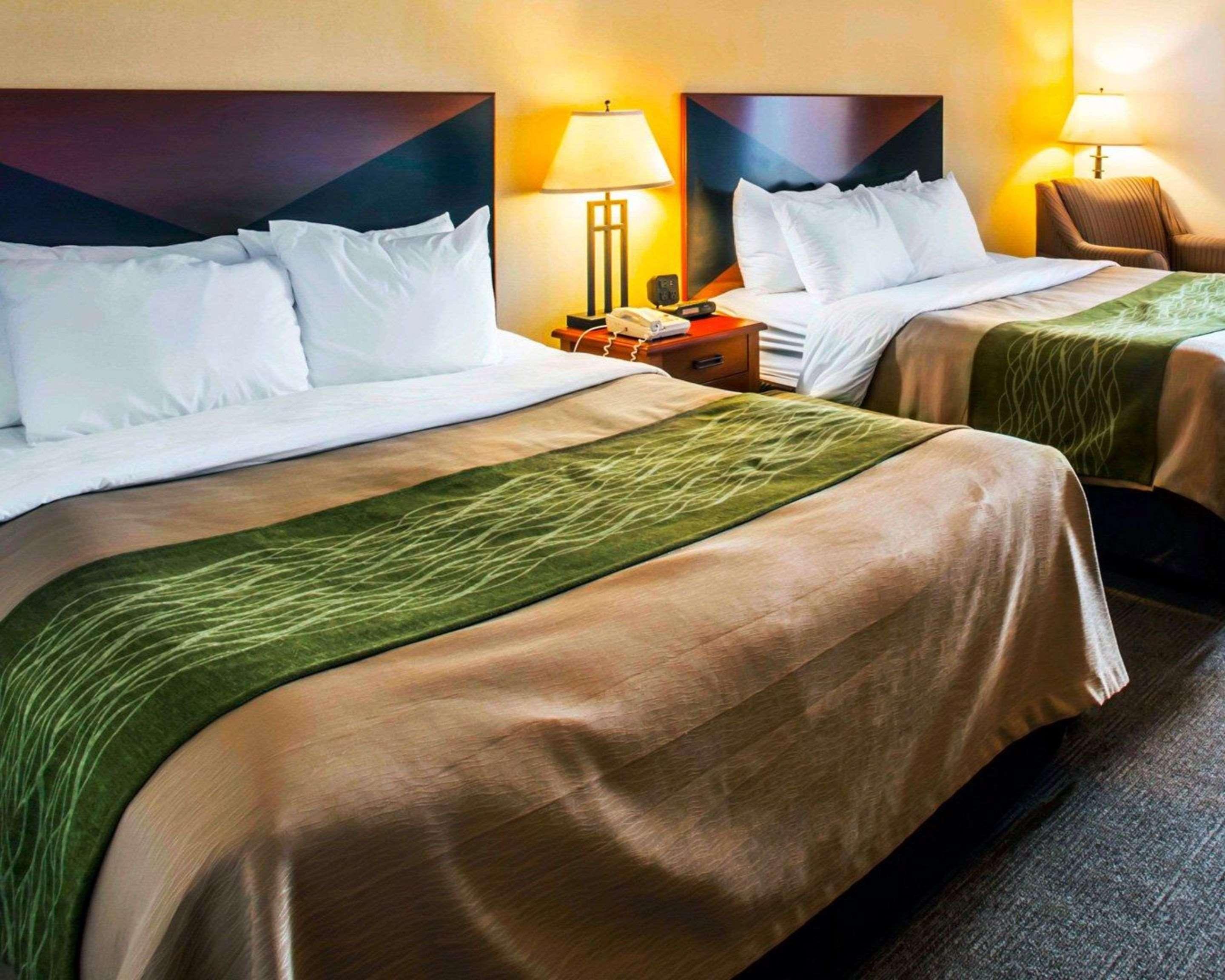 Comfort Inn & Suites Greenville I-70 Kültér fotó