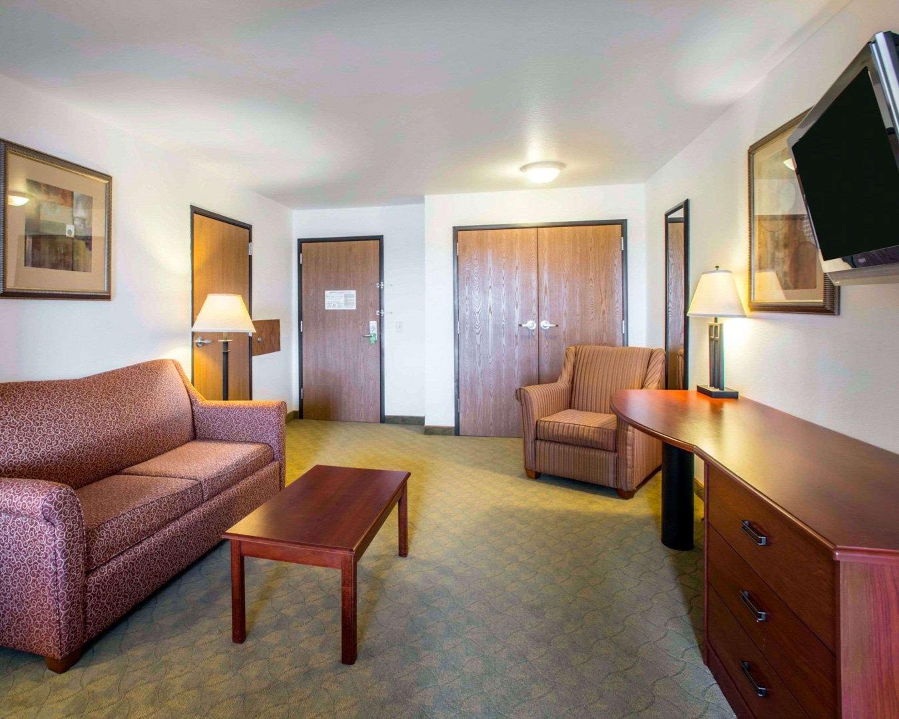 Comfort Inn & Suites Greenville I-70 Kültér fotó