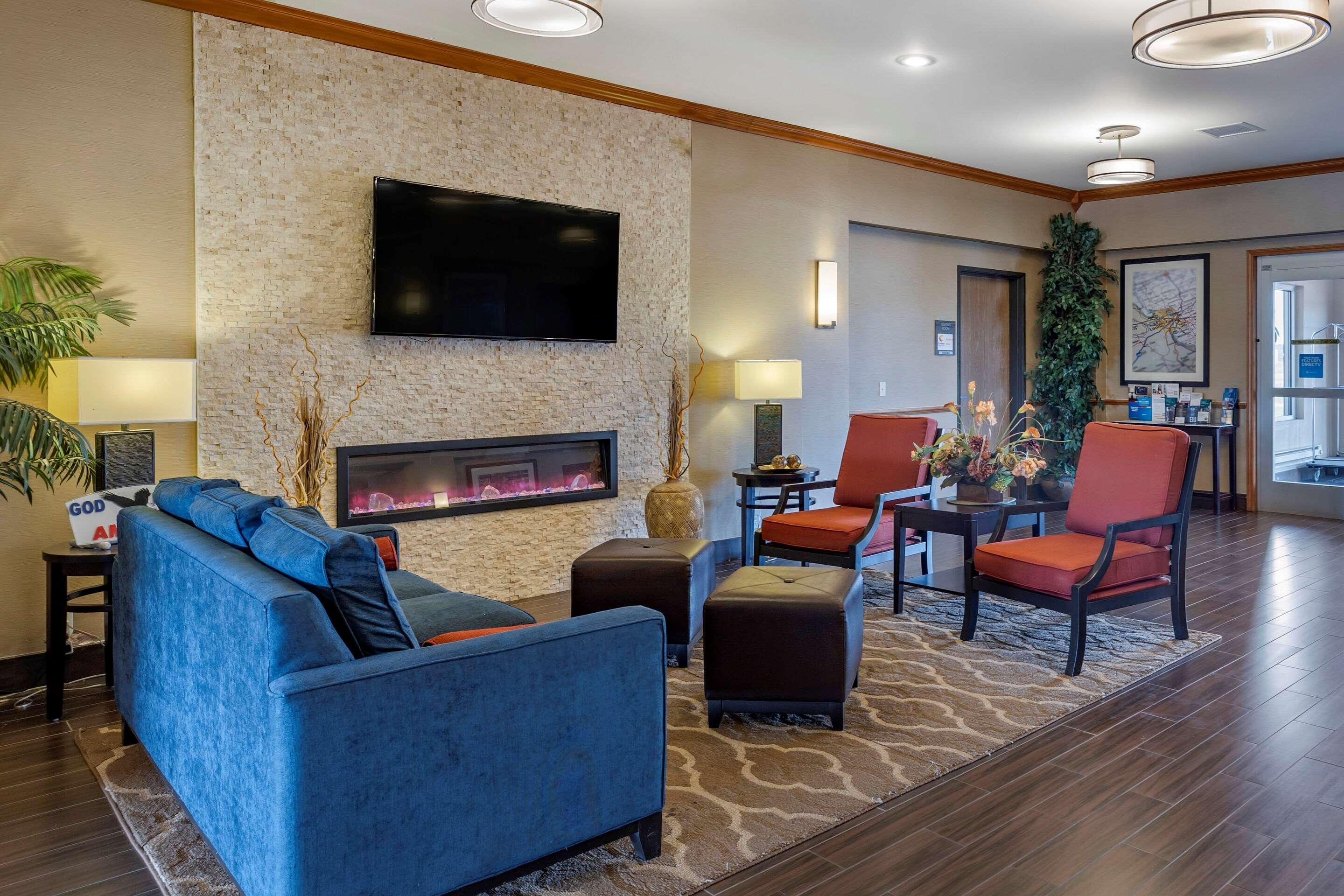 Comfort Inn & Suites Greenville I-70 Kültér fotó