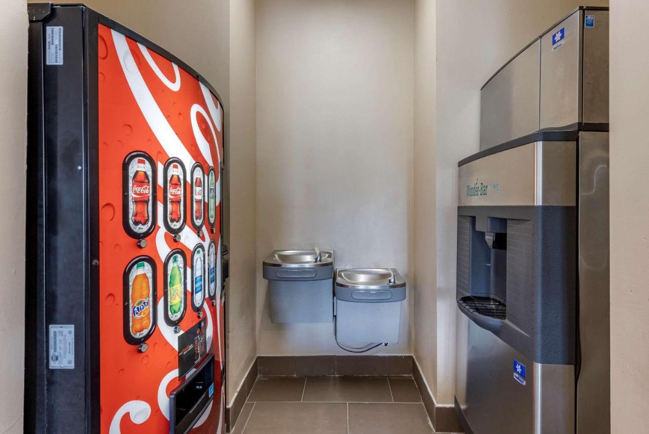 Comfort Inn & Suites Greenville I-70 Kültér fotó